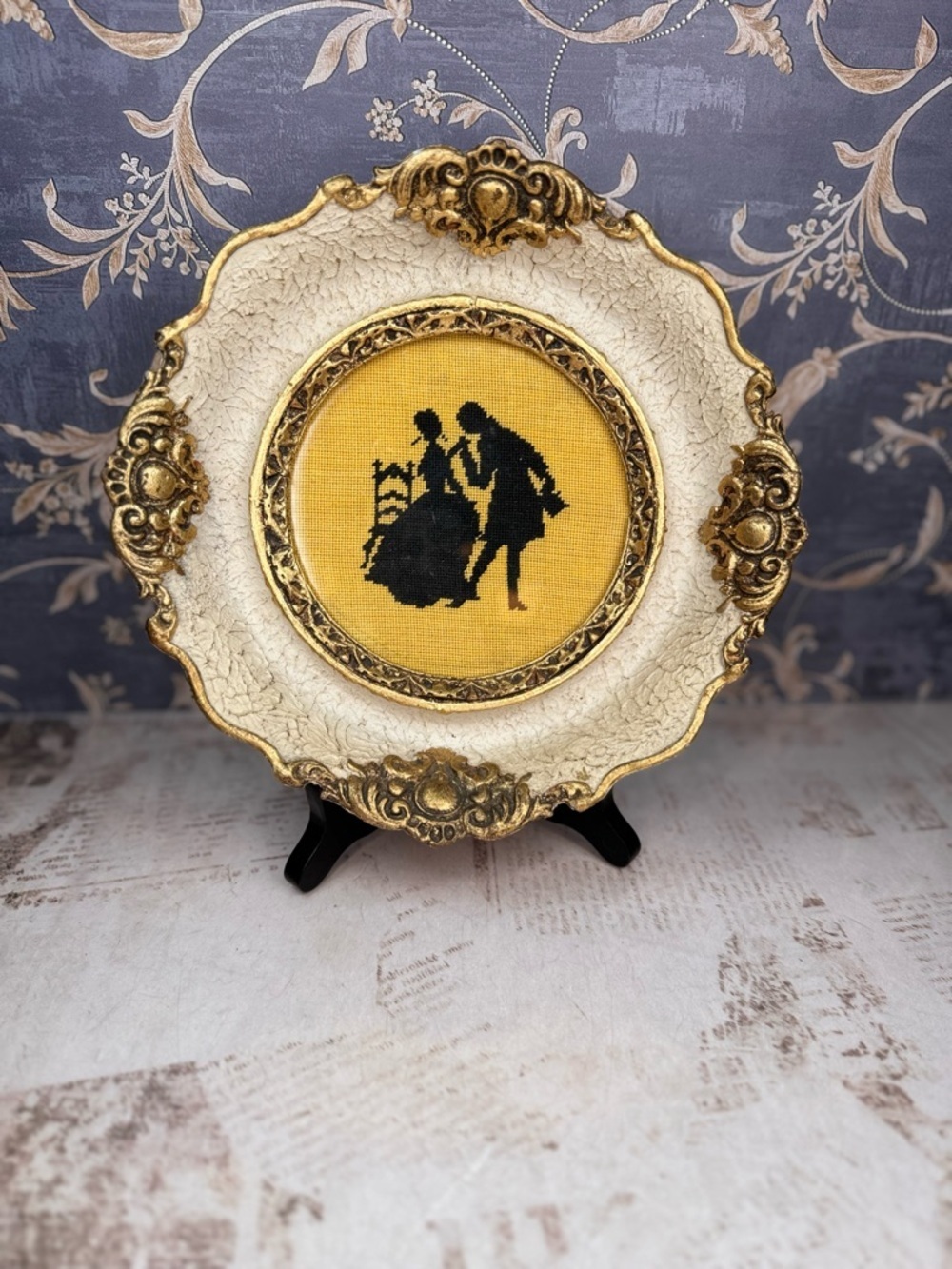 Vintage Needlepoint Silhouette Plaque Gilt Resin Frame Glass Front